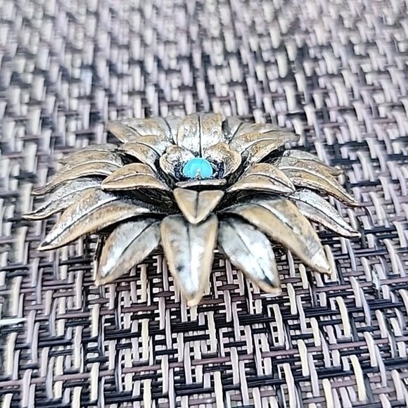 VTG 30s Made in Austria Blue Rhinestone 3D Flower Silvertone Metal Pin Brooch - Picture 9 of 9